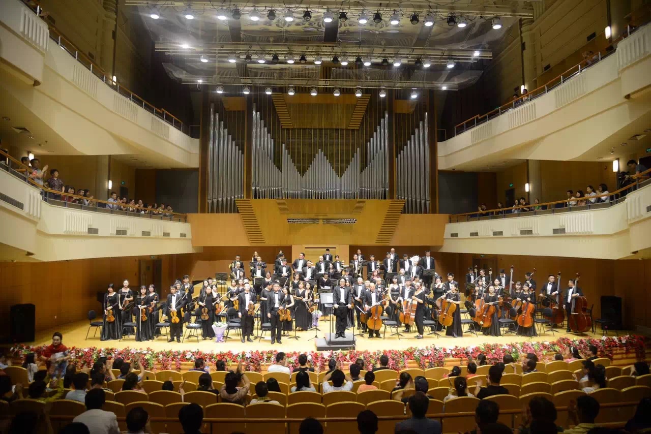 2016年，惠州学院交响乐团前往北京演出.jpg