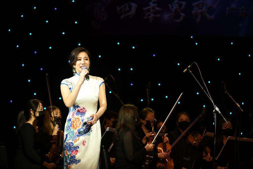 高胡、朗诵与女高音《花语浓》.JPG