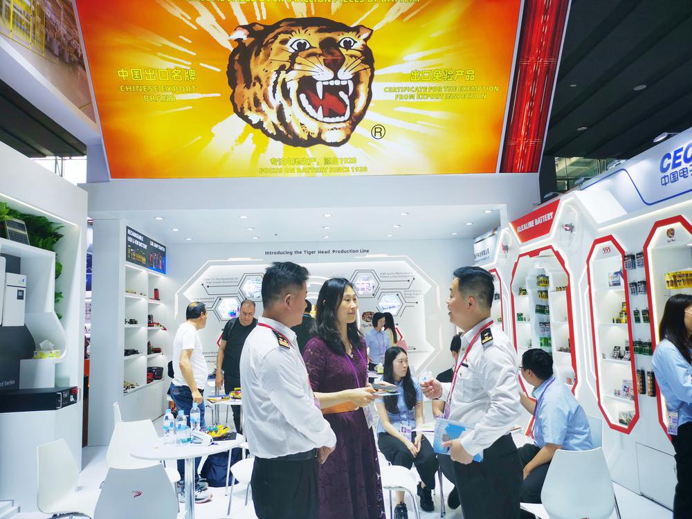 Hot items at the Canton Fair: the rising popularity of the 'New Trio'