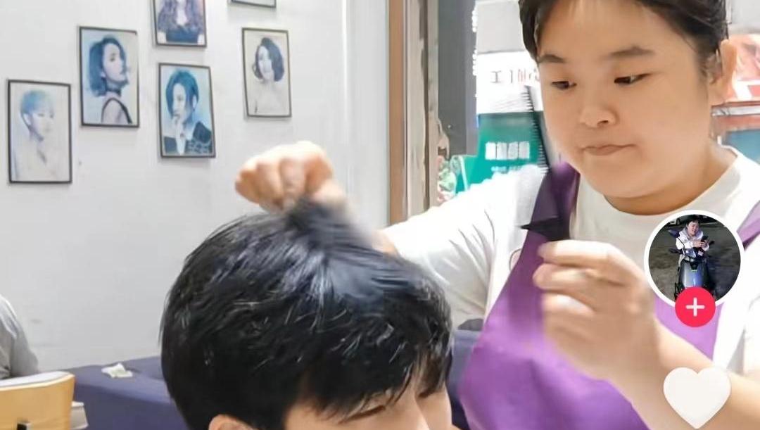 Figure | "Hairstylist Xiaohua" goes viral, boosts local economy by 120 million yuan