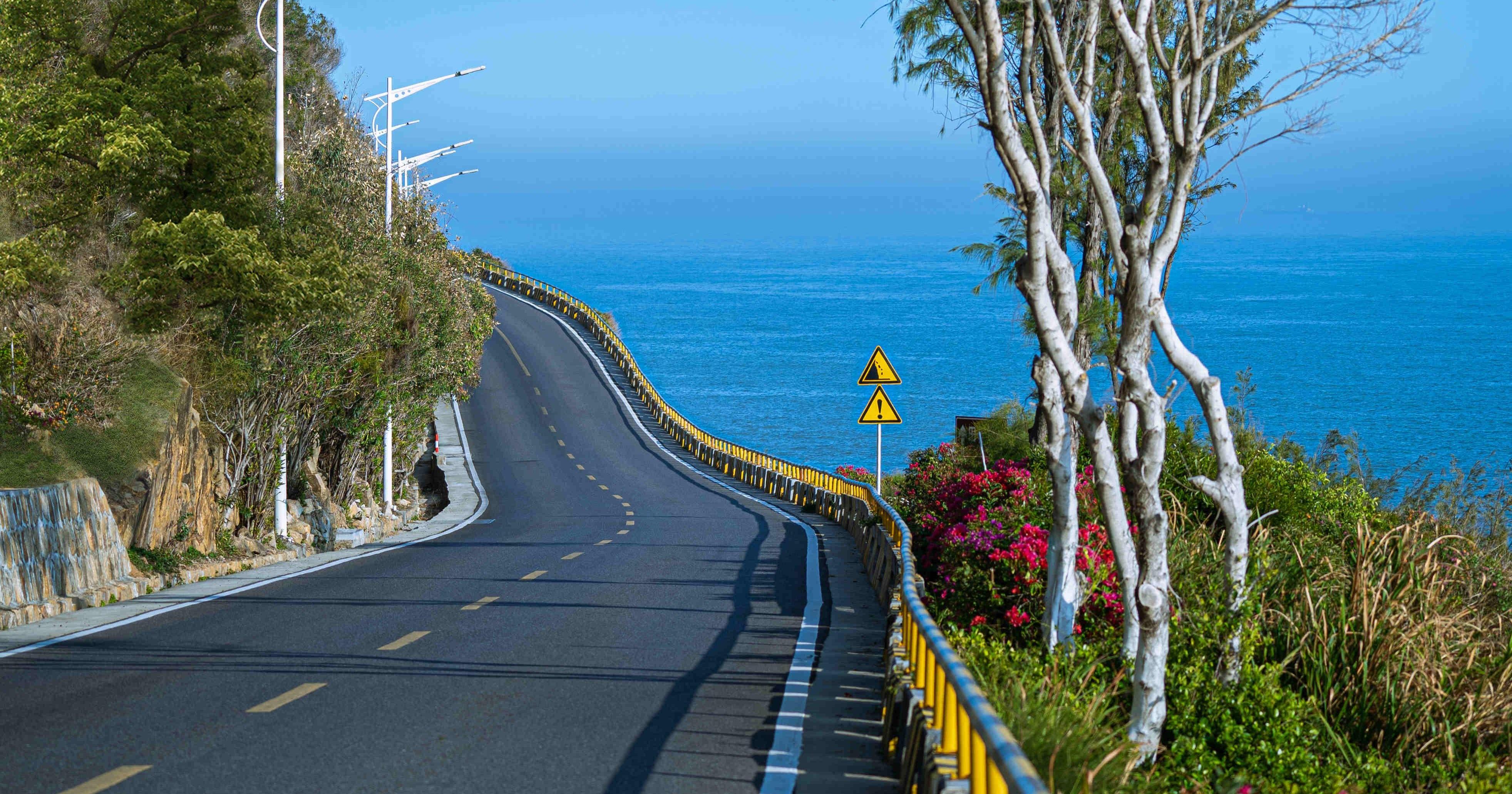 Guangdong's Nan'ao Island Ring Road was named the 