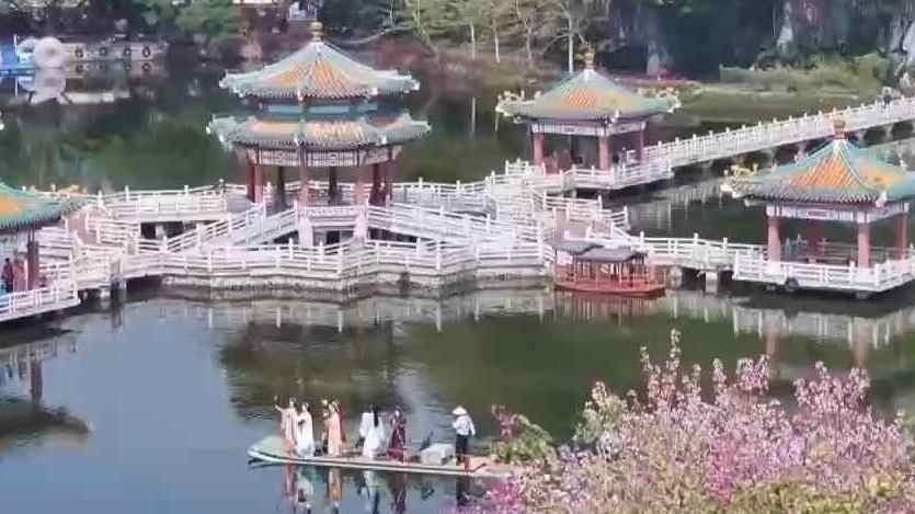 Experience slow-paced lifestyle in Zhaoqing