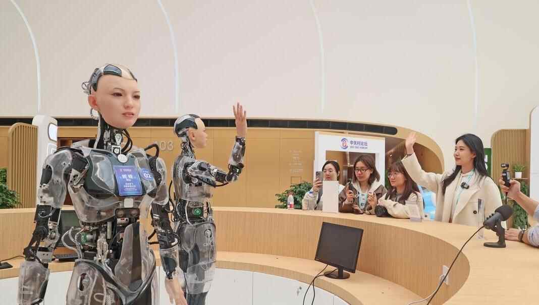 Pequim, os robots chineses estão mobilizados!