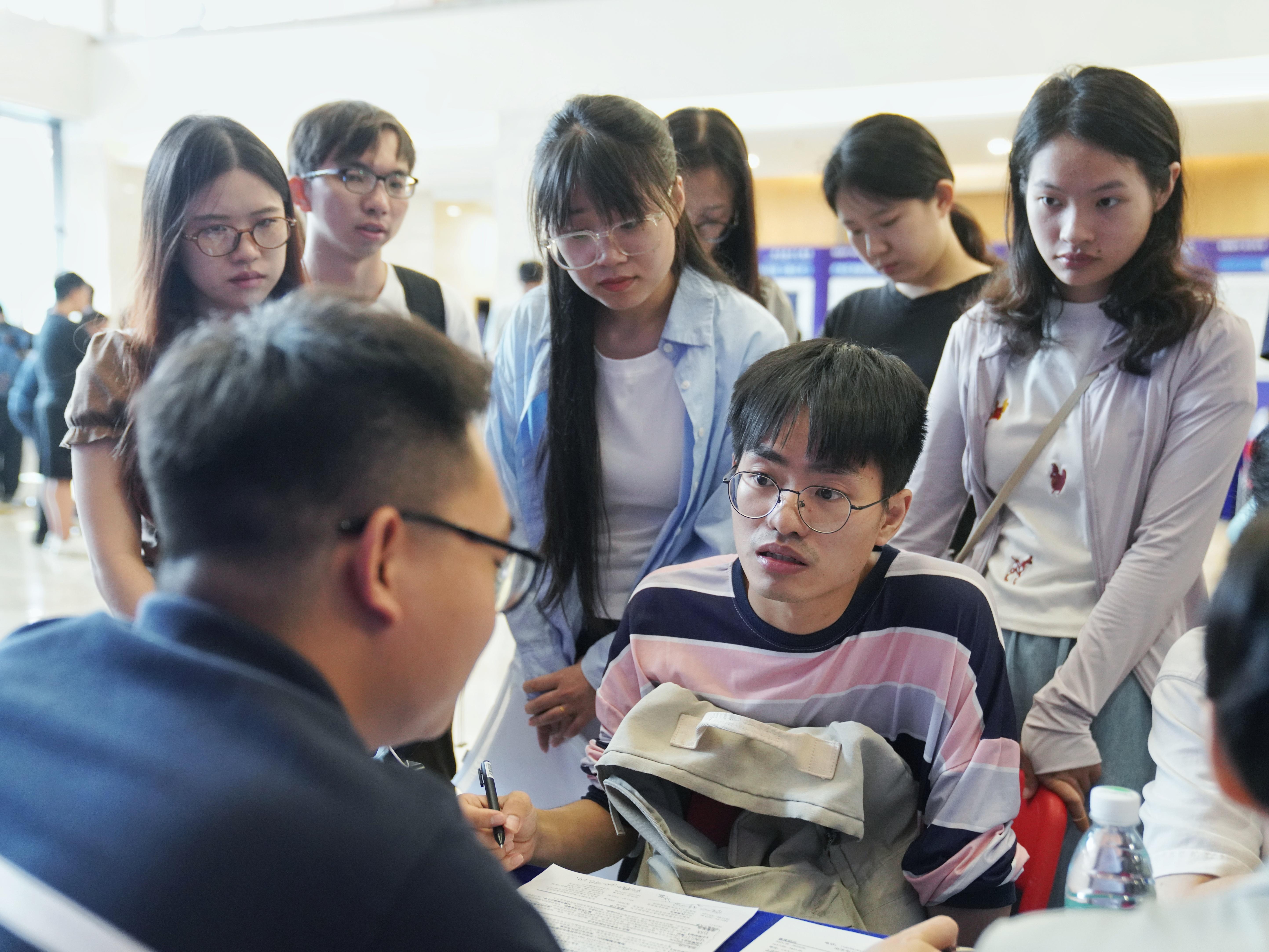 'Millions of Talents Gather in Guangdong' manufacturing-specific job fair kicks off!
