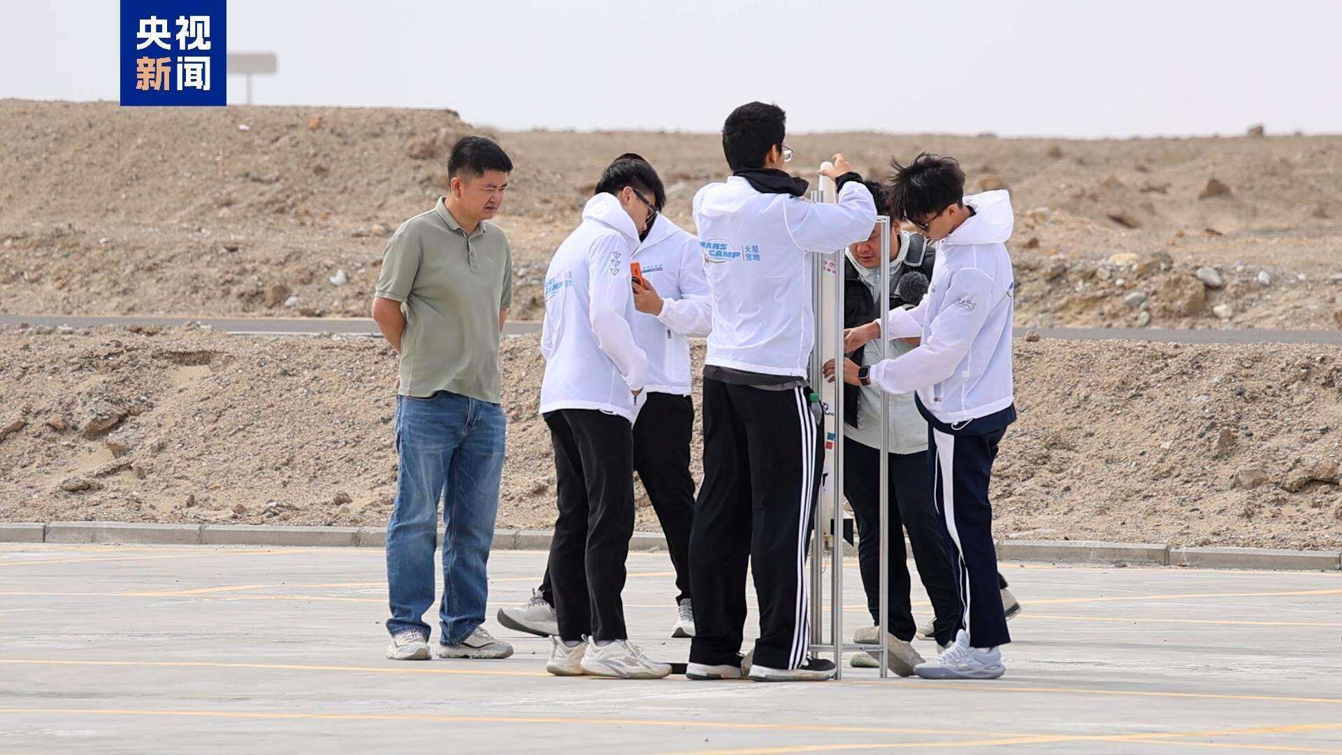 Twenty-five Guangdong students launch sounding rocket in Northwest China