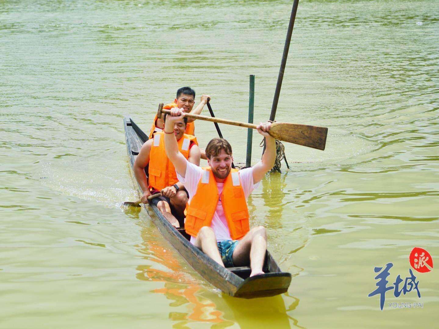 Youths from China and abroad compete in thrilling swallowtail dragon boat race