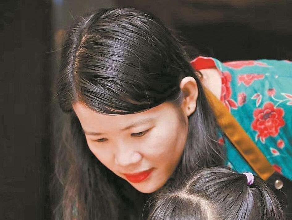 “年画女侠”刘钟萍：让佛山木版年画重新流行起来