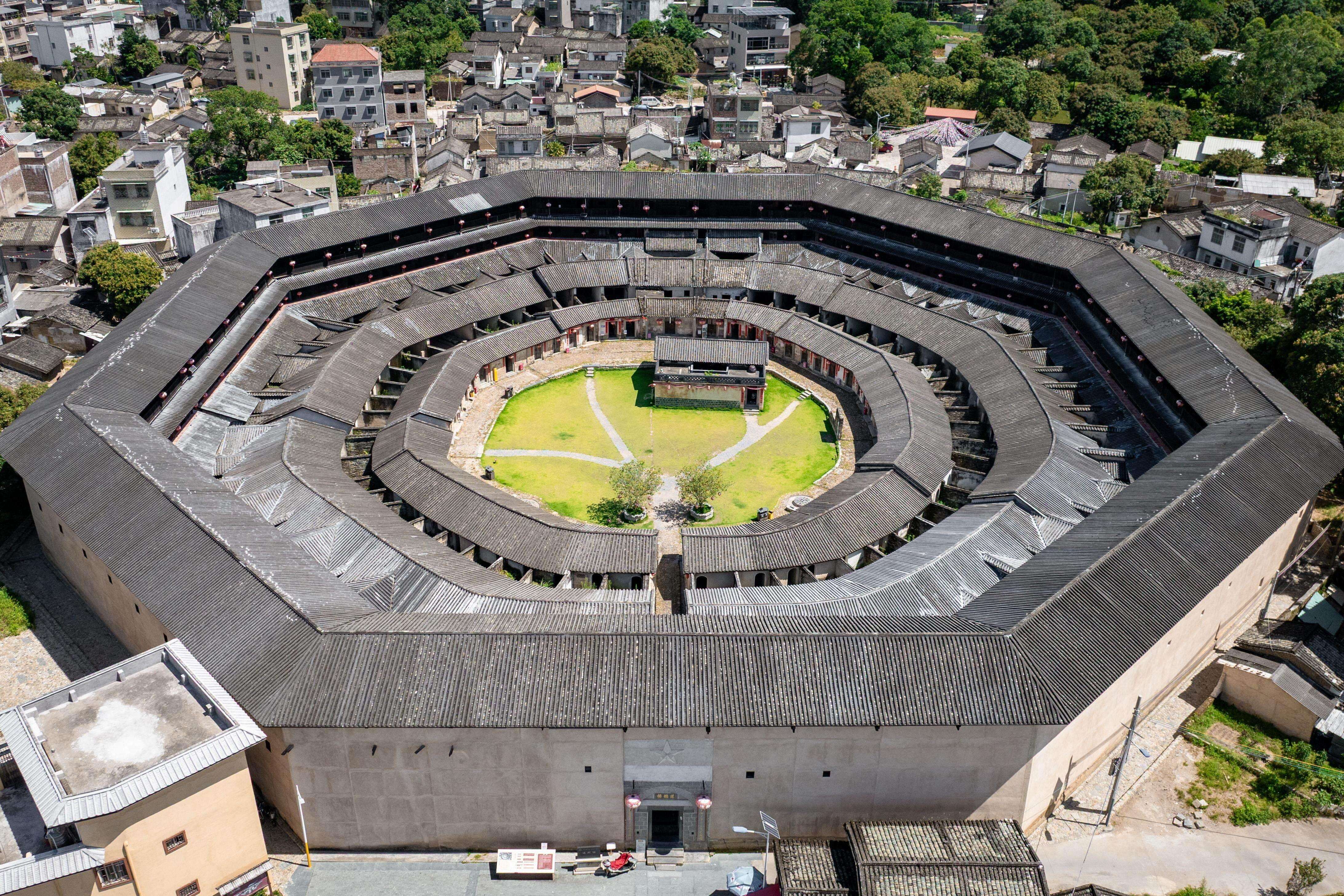 Encounters of rural heritage | Daoyun Lou in Guangdong: China