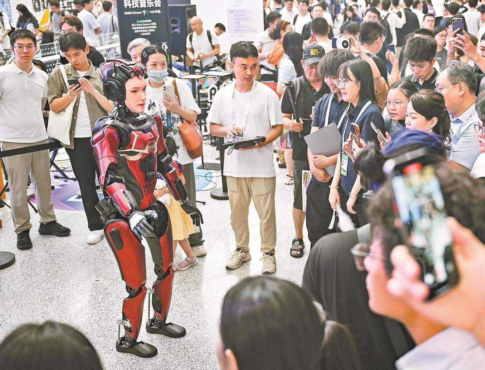  从精密制造到银发关怀 粤造机器人硬核破圈