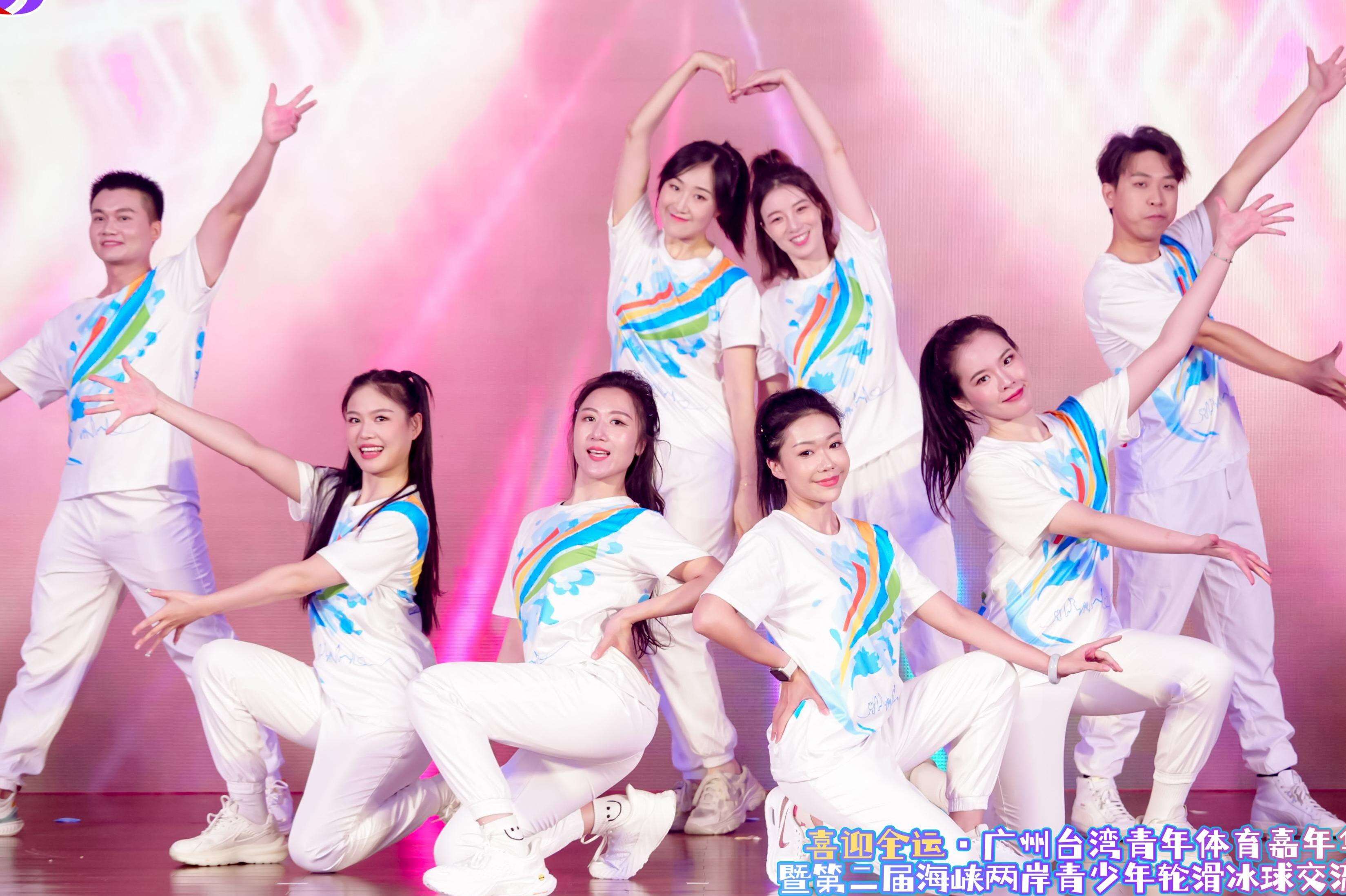  两岸少年以球会友！第二届海峡两岸青少年轮滑冰球交流赛火热开启