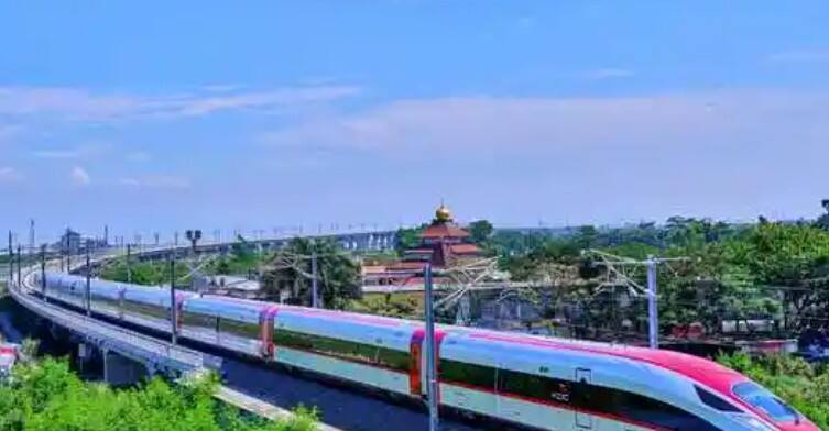  传印尼拟启动雅万高铁延伸计划 中日方案竞逐东南亚基建新标杆|印尼快讯