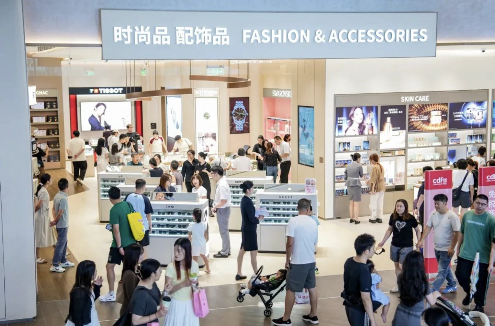  First downtown duty-free shops in Guangzhou and Shenzhen open on Aug. 26th