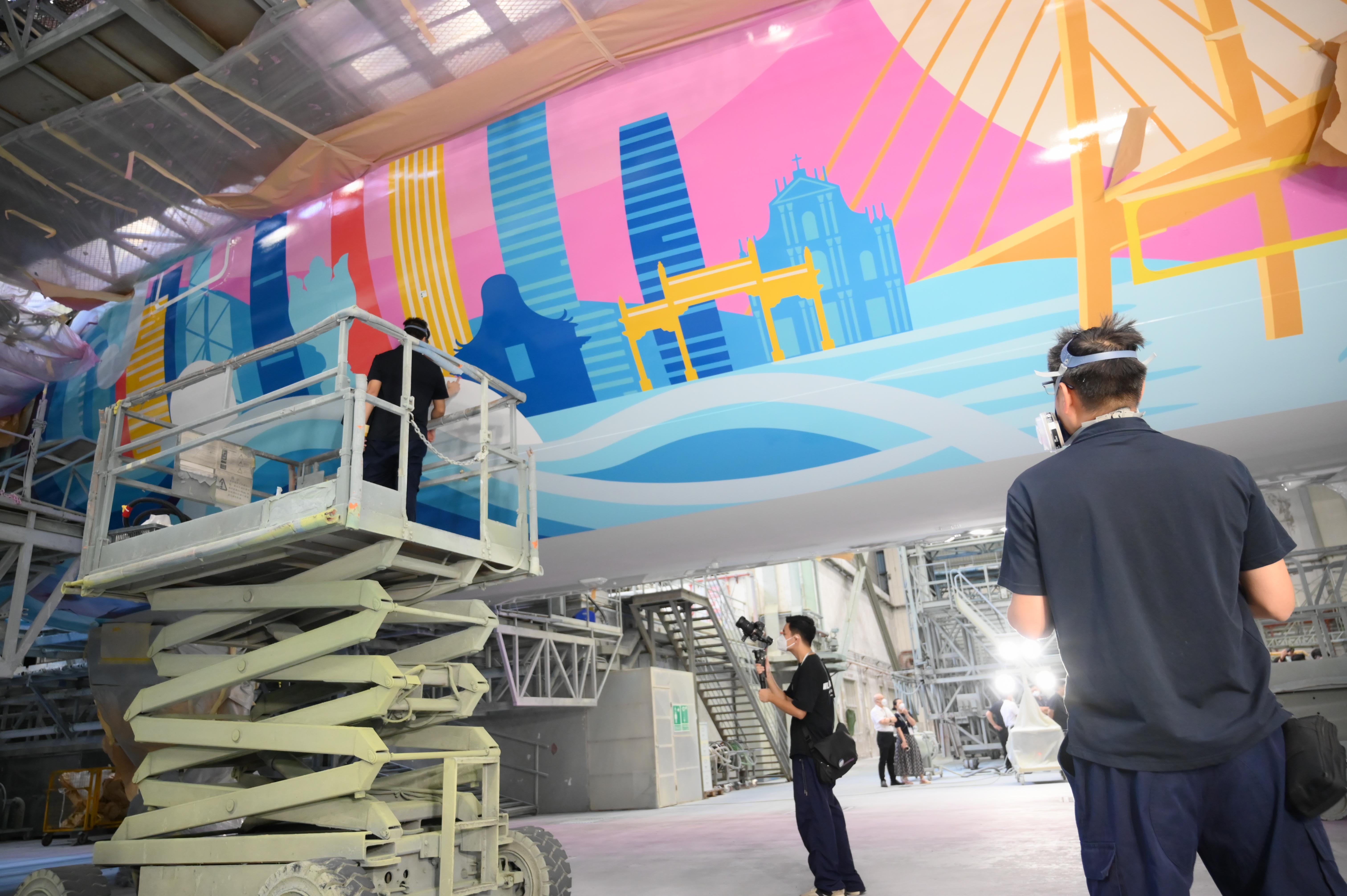  China Southern aircraft gets makeover on the theme of National Games