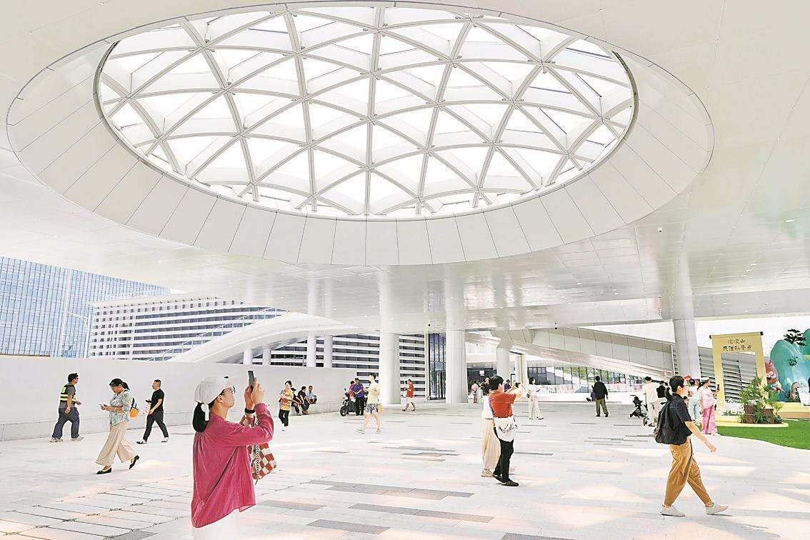  到“湾区之眼”，阅书览景见文化