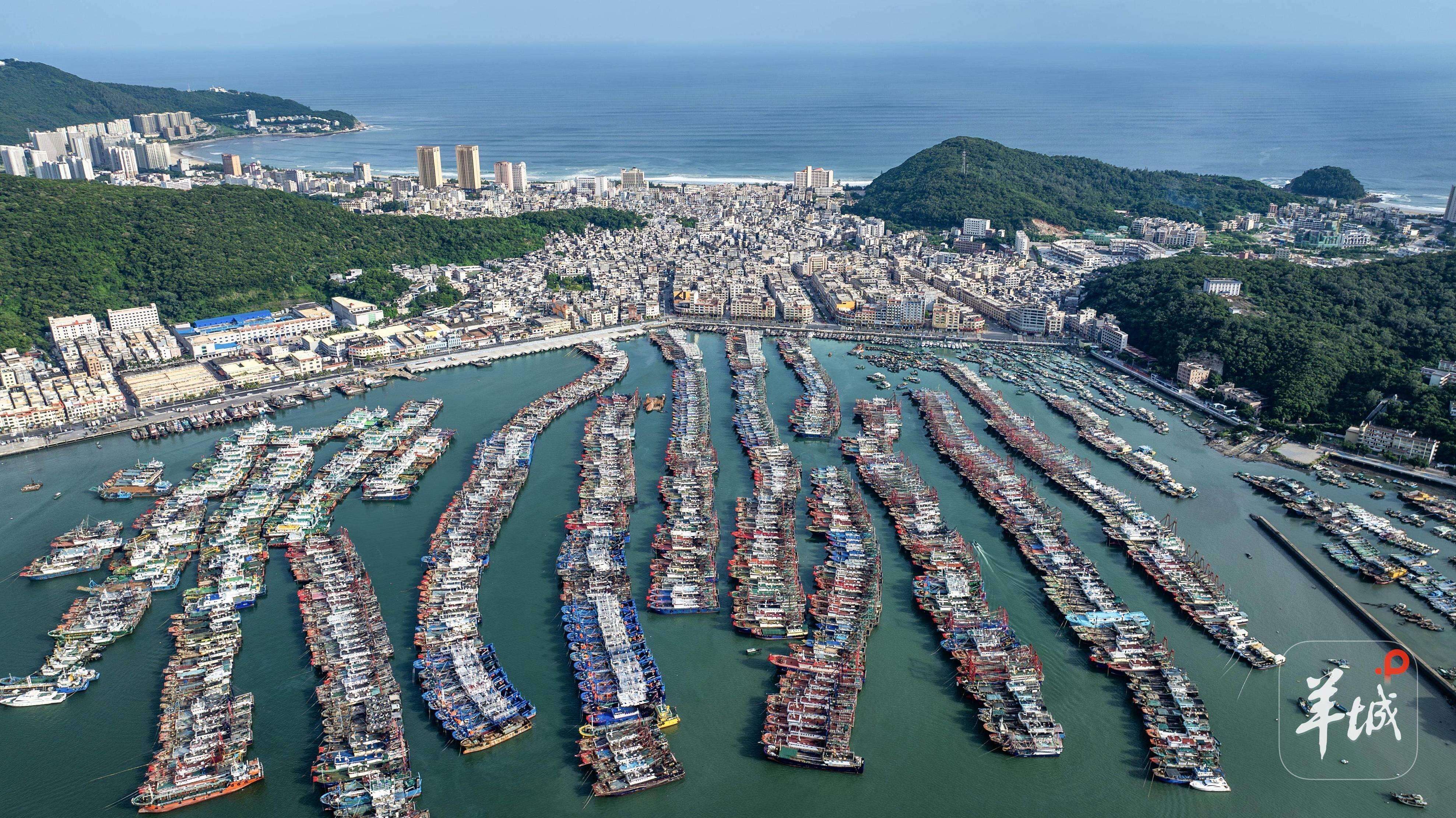 Ilha Hailing em Yangjiang: Navios retornam ao porto com a aproximação do tufão Ragasa