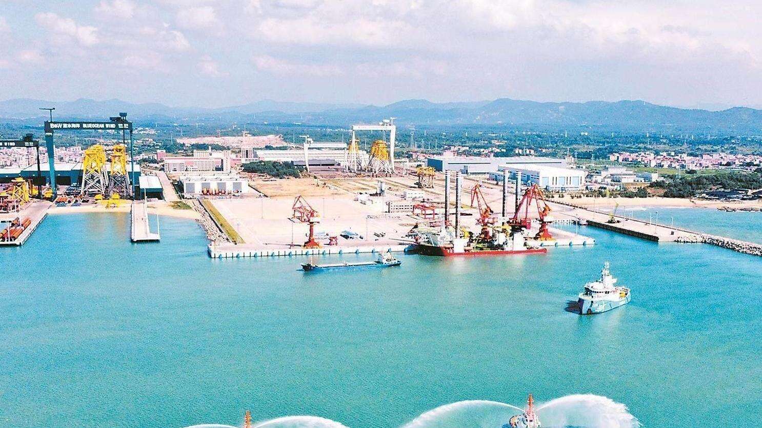  First 'offshore wind power home port' in eastern Guangdong officially opens