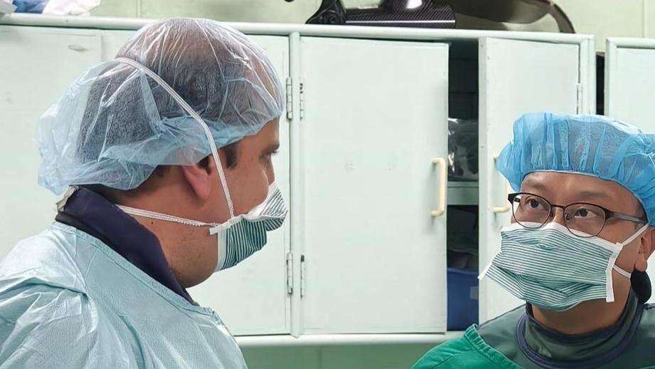  Video｜Chinese Doctors Helped Me Gain Confidence To Perform Surgery Independently