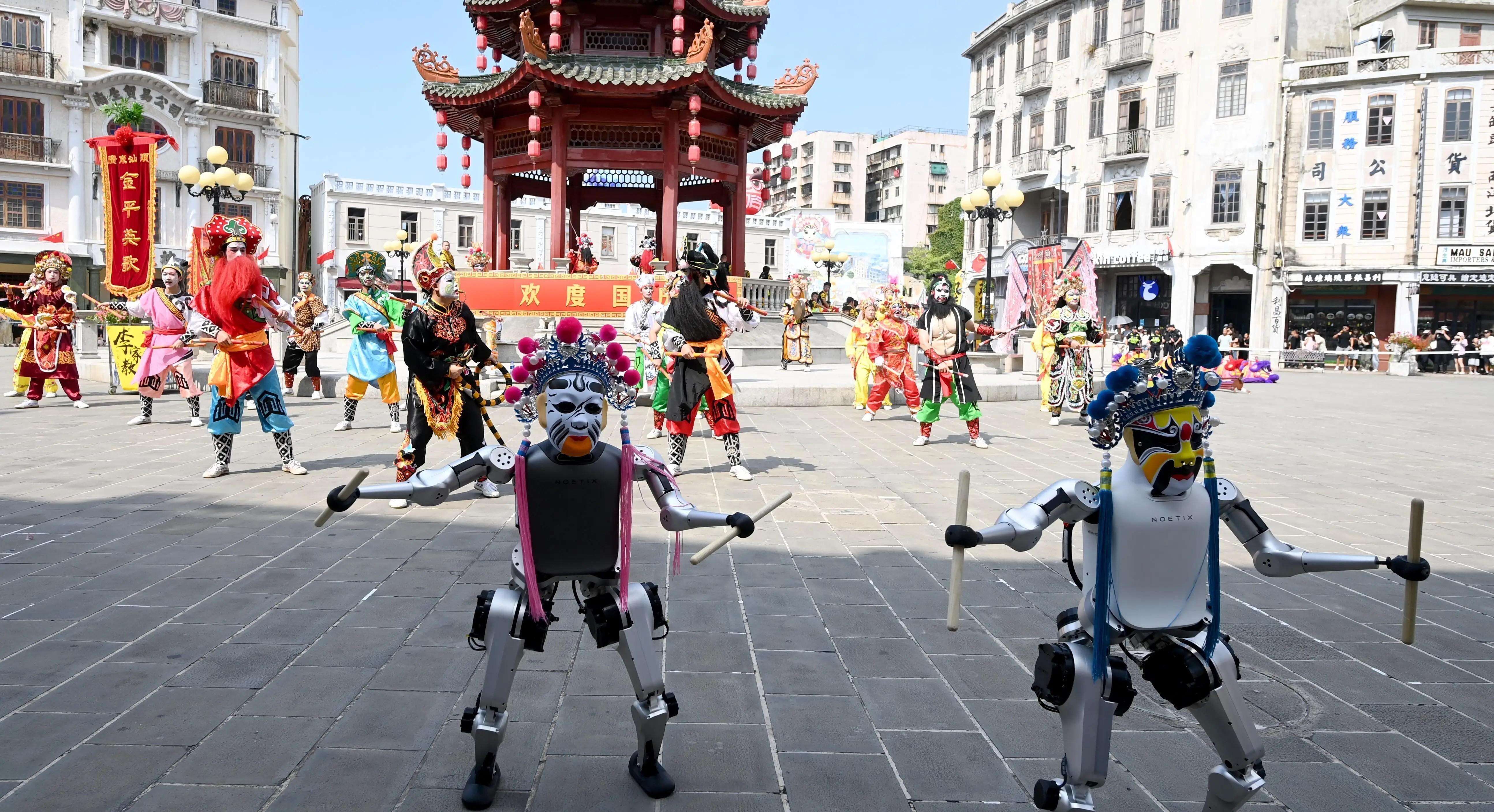  Poster丨From Heritage to Renewal: Shantou's Journey of Transformation as a Hometown of Overseas Chinese