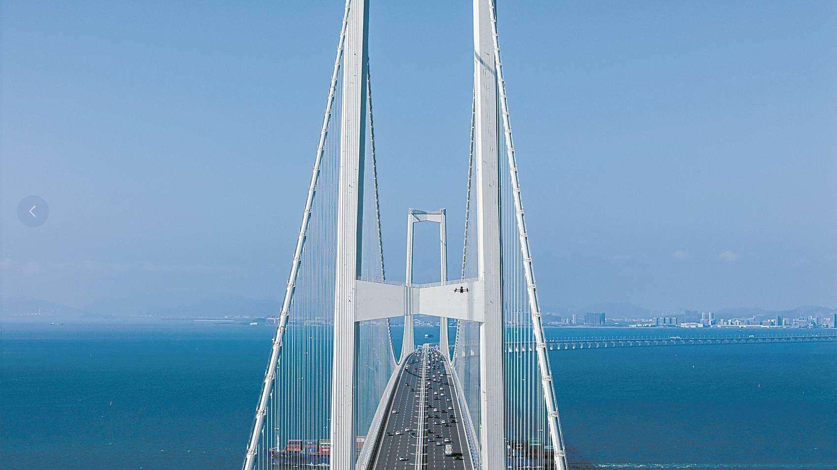  Multiple 'world firsts' make cross-sea mega project possible