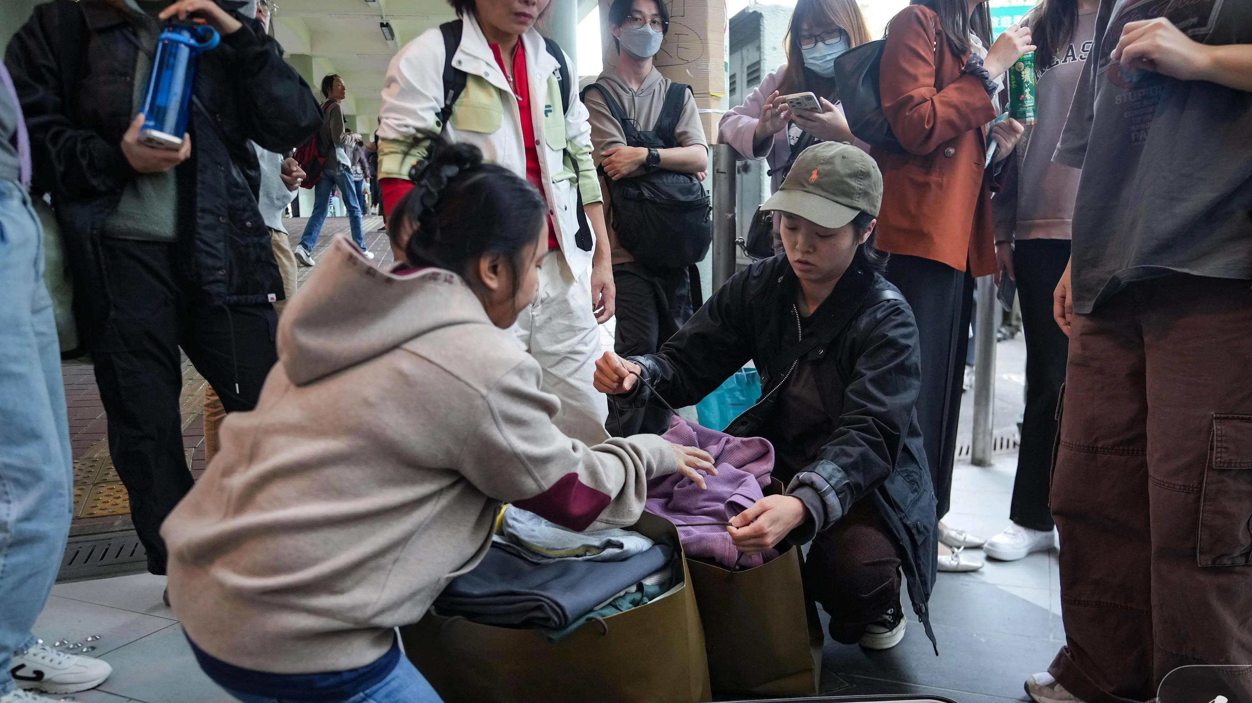  Broad social support surges in wake of Hong Kong blaze