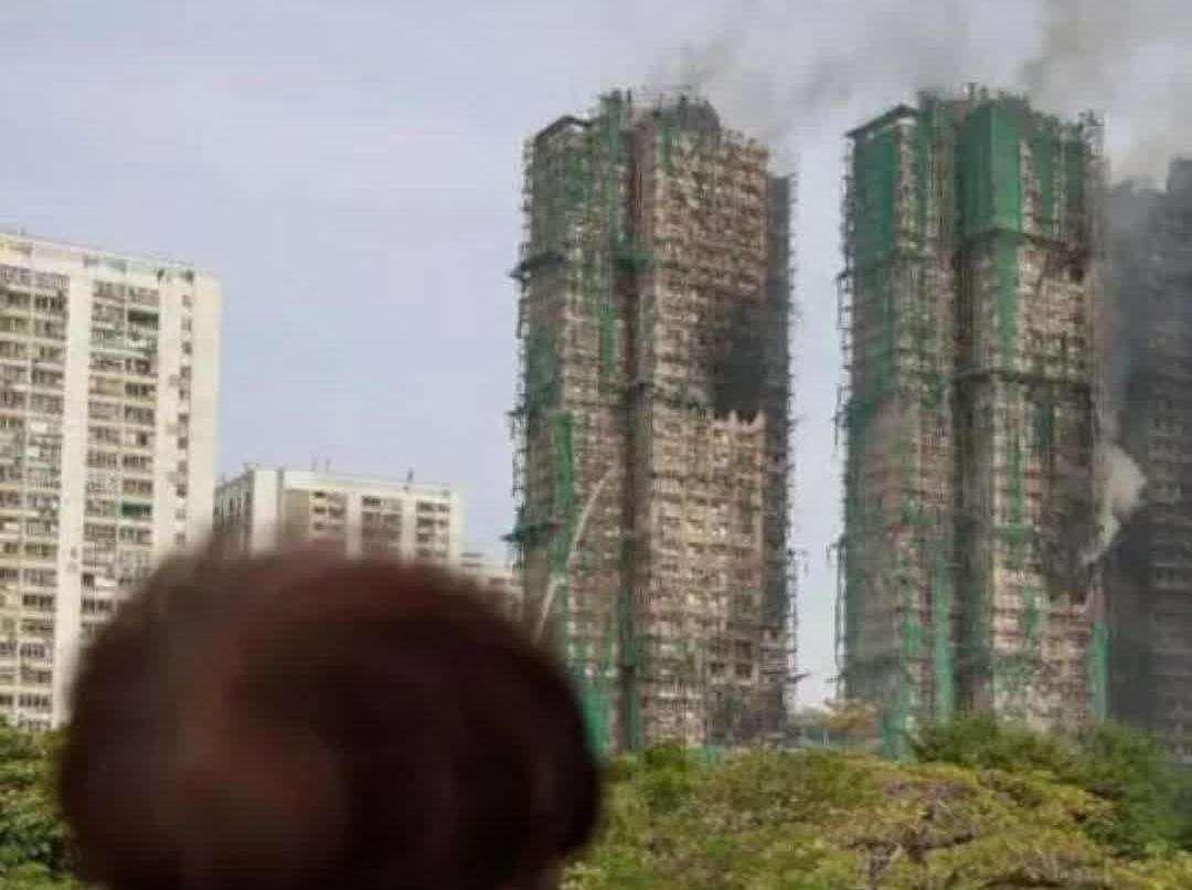 【视频】警方排查大埔火灾失联者，90岁婆婆寻100岁老友