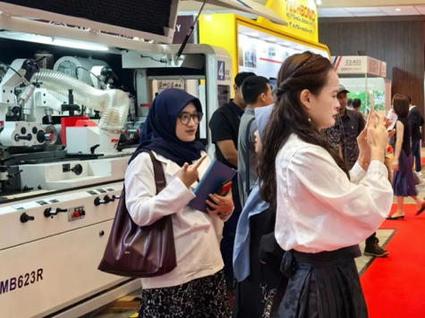 佛山企业闪耀2025印尼雅加达建博会，全铝家居新品引领东南亚市场新趋势