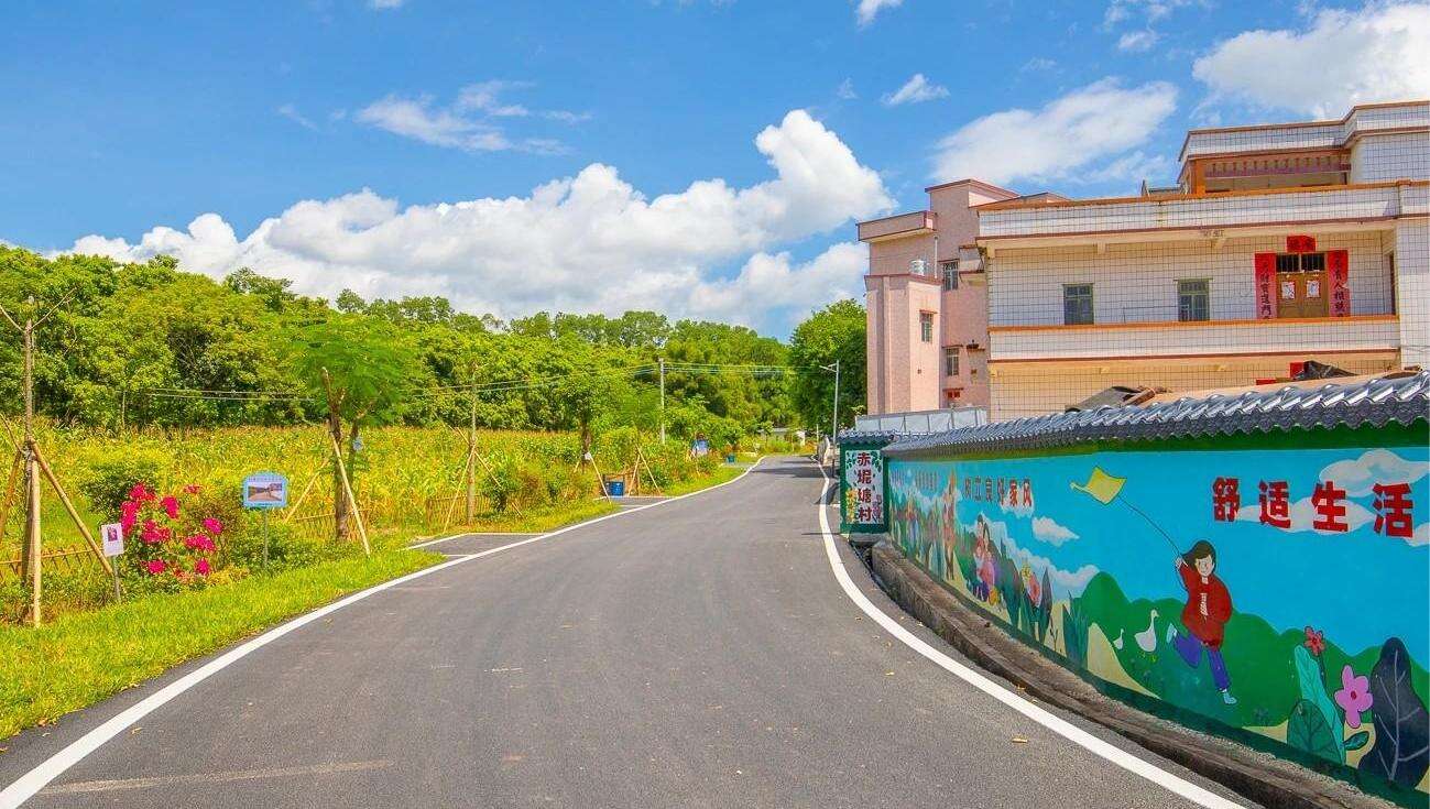  Poster丨Capturing Guangdong's Rural Transformation Through Light and Shadow