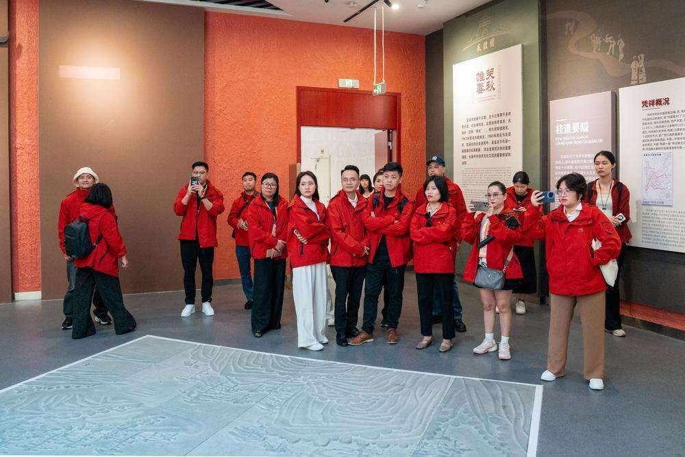 在友谊关，看见中越友谊新高度丨中越友好采风行