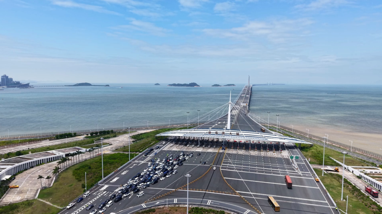 Imports and exports via HZMB surpass ¥300 billion for the first time